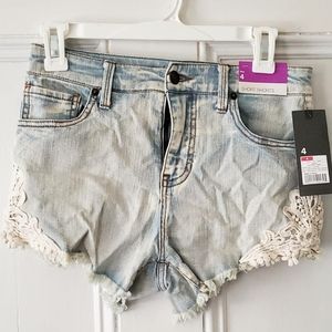 Denim short shorts with lace detail
